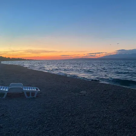 Beach House Apartman