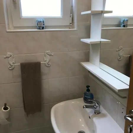 Prázdninový dům Beach House Apartman Vir