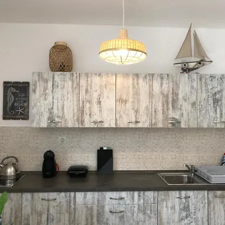 Beach House Apartman